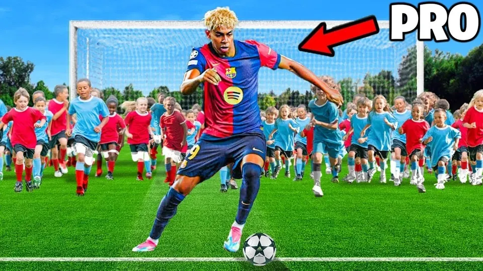 SV2: 100 kids vs 1 pro in football — original published video thumbnail