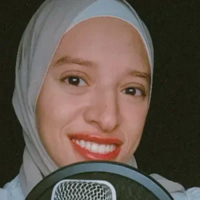 آية شريف كما يظهر في قائمة الأصوات المنشورة